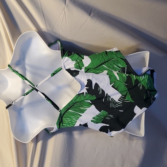Cupshe Leafy One Piece Swimsuit SZ LG - Picture 3 of 6